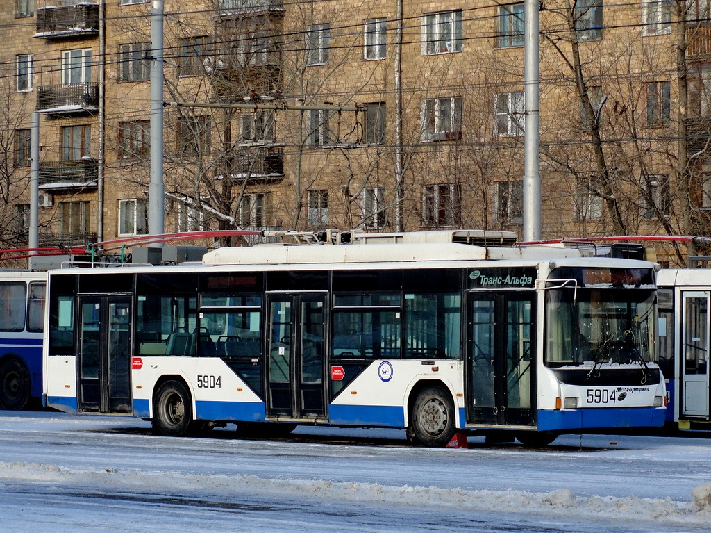 Moskau, VMZ-5298.01 “Avangard” Nr. 5904