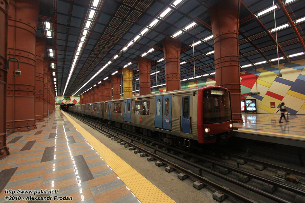 Лиссабон, ML97 № M525; Лиссабон — Metro — Linha Vermelha