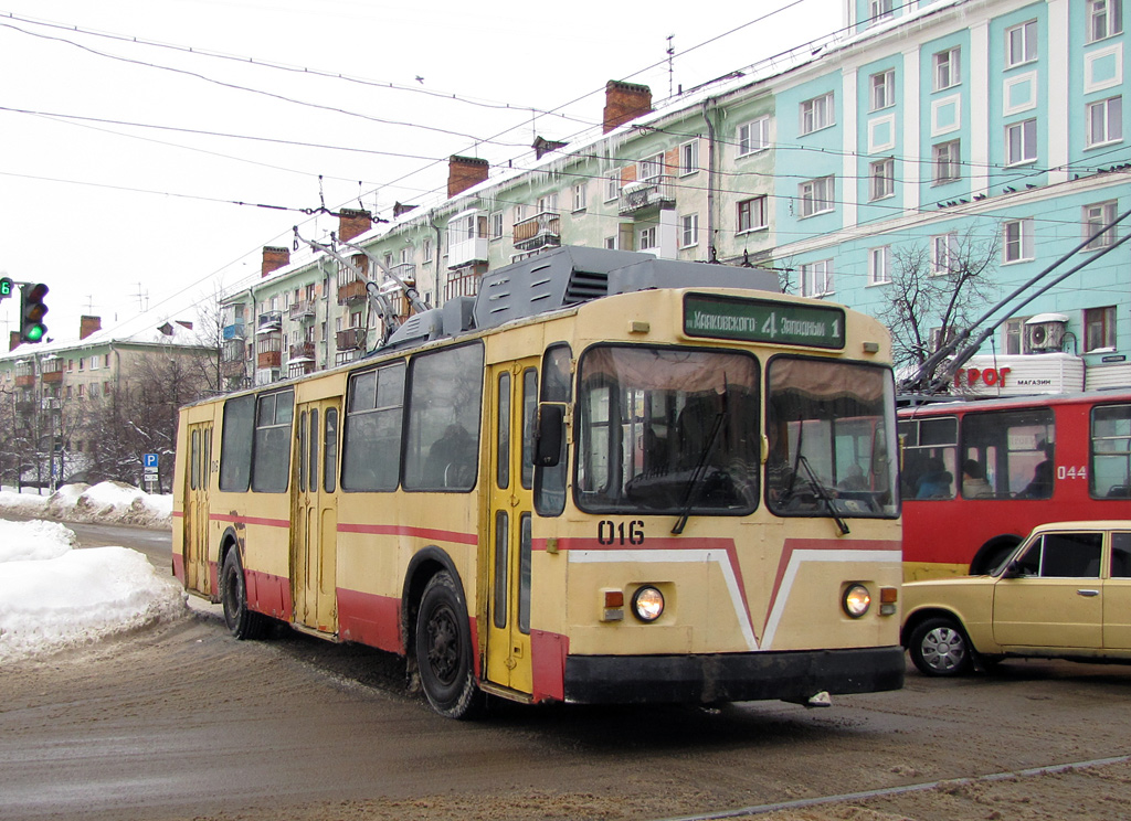 Dzerzhinsk, ZiU-682V [V00] nr. 016