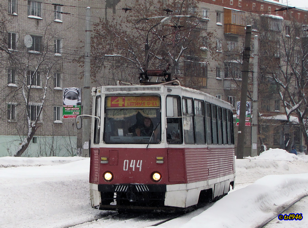 Dzerzhinsk, 71-605A Nr 044