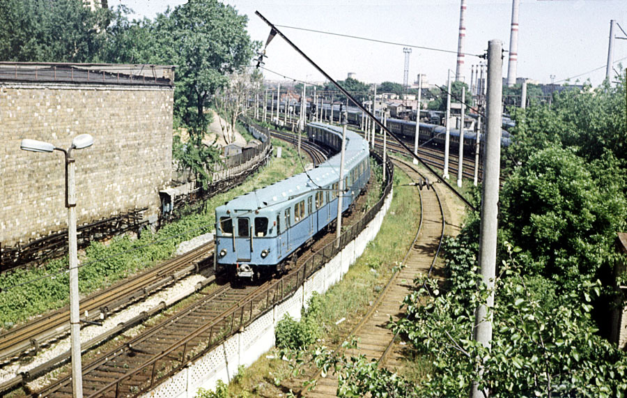 Maskva — Metro — Vehicles — Type D; Maskva — Metro — [4] Filyovskaya Line