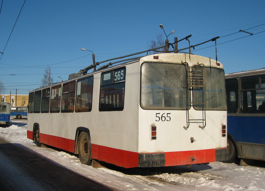 Kirov, ZiU-682G [G00] № 565