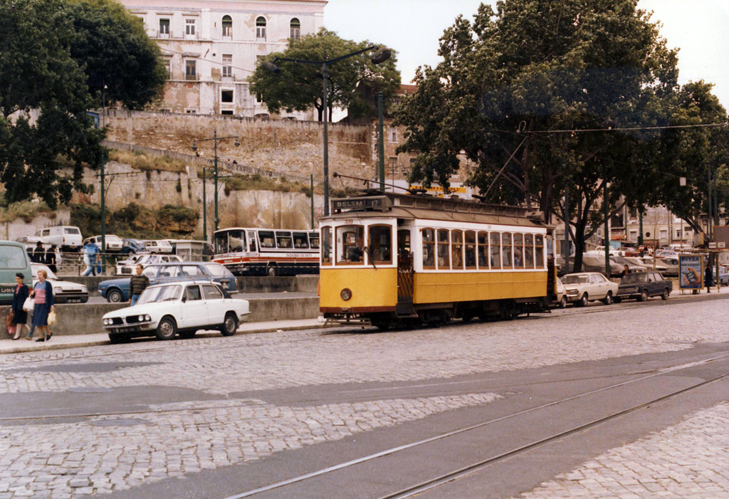 Lisbon, Brill 4-axle motor car č. 339