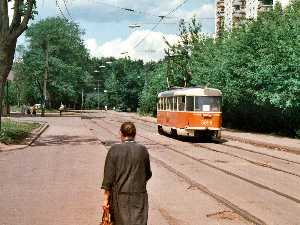 Москва, Tatra T3SU № 5858