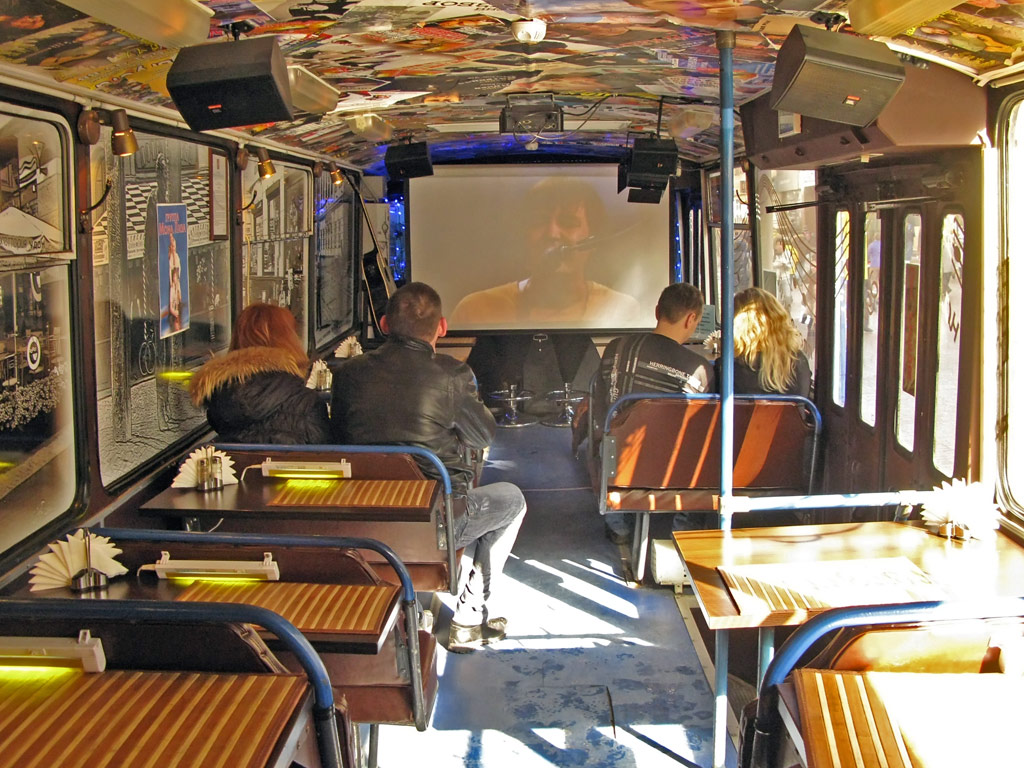 莫斯科, ZiU-6205 [620500] # 6699; 莫斯科 — Bard-cafe "Dark blue trolleybus"