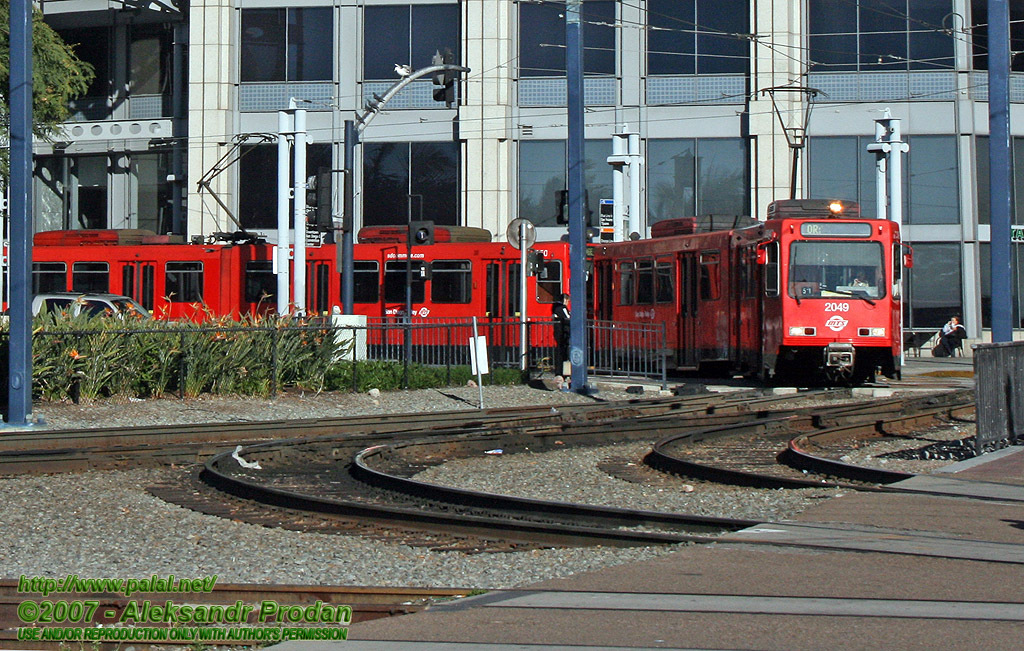 Сан-Диего, Siemens SD100 № 2049; Сан-Диего — Трамвайные линии и инфраструктура
