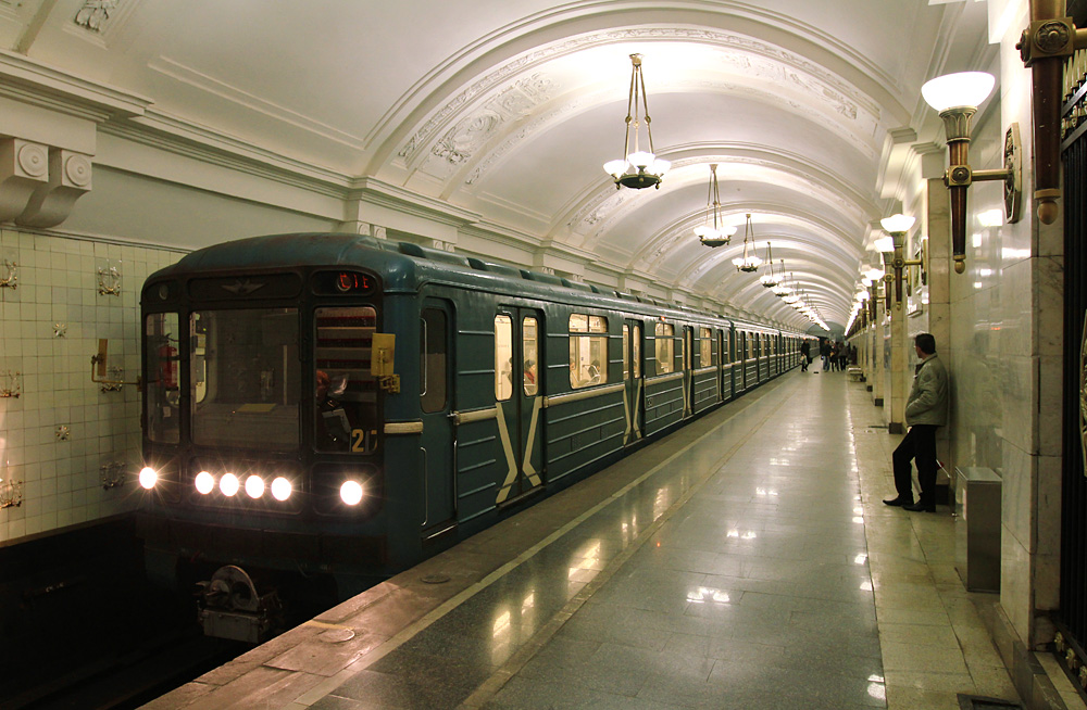 Поезд метро кольцевой. Номерной 81-717/714. 81-717 Номерной. Номерной 81-717 МСК. 81 717 Москва.