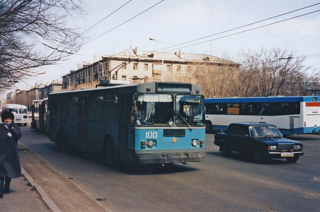 Karaganda, ZiU-682G [G00] nr. 100; Karaganda — Old photos (up to 2000 year); Karaganda — Trolleybus lines; Karaganda — Visit of transport enthusiasts 21.04.1998