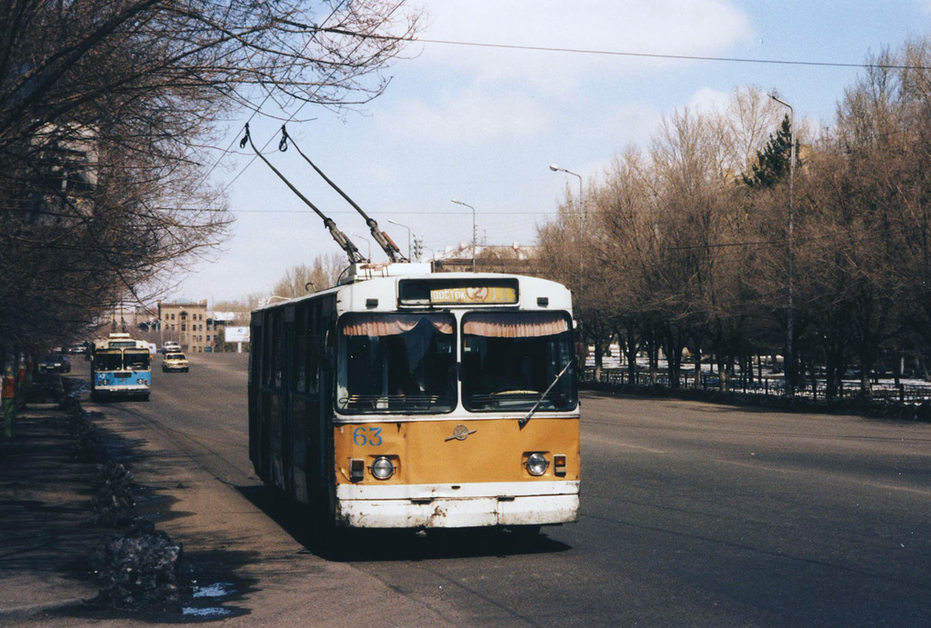 Karaganda, ZiU-682V-012 [V0A] # 102; Karaganda — Old photos (up to 2000 year); Karaganda — Visit of transport enthusiasts 21.04.1998