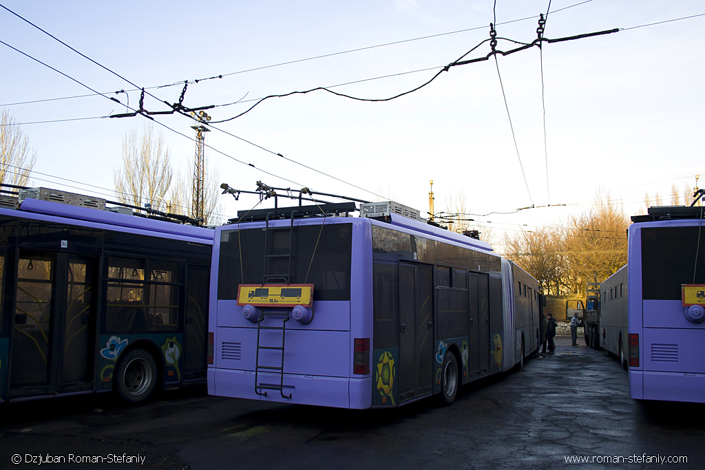 Doneck, LAZ E301A1 č. 2305; Doneck — Trolleybuses without numbers
