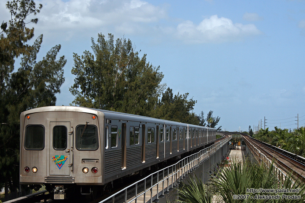 Майами, FL — Metrorail