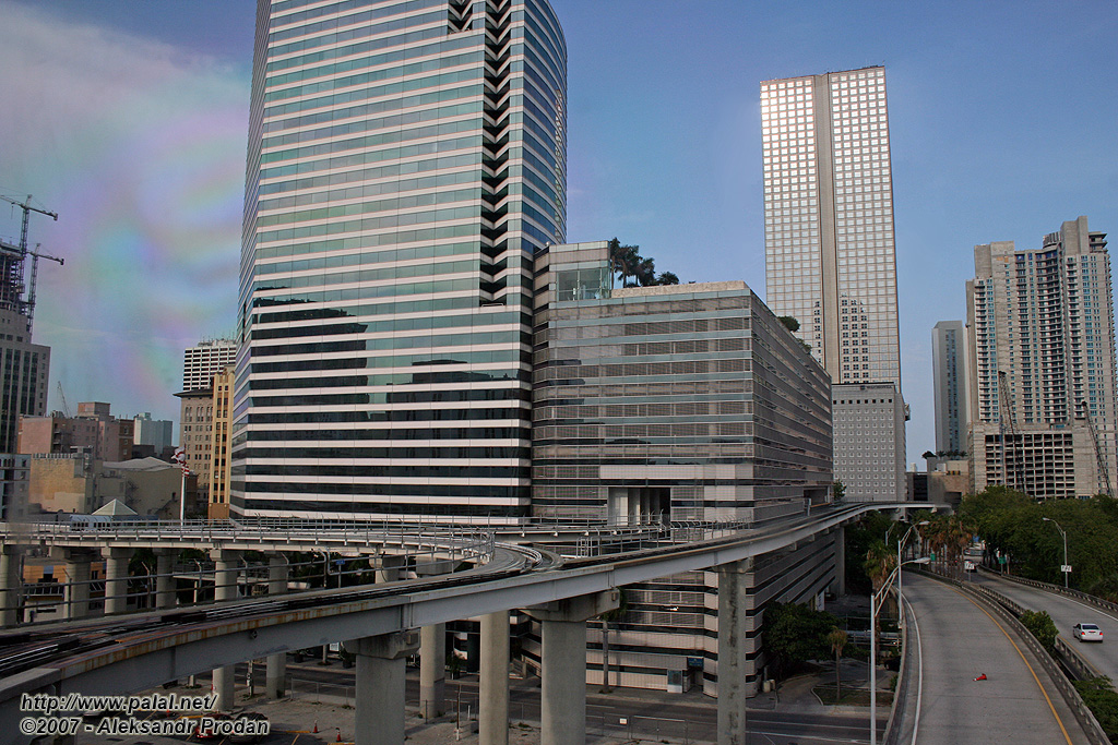 Майами, FL — Metromover