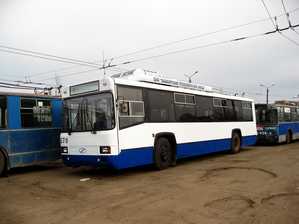 Kirov, BTZ-52764R Nr 570