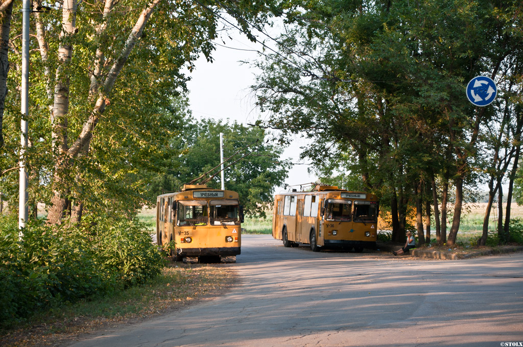 Rjazany, ZiU-682V-013 [V0V] — У-35; Rjazany, ZiU-682G [G00] — У-36; Rjazany — Trolleybus line at Lesopark (Woodland)