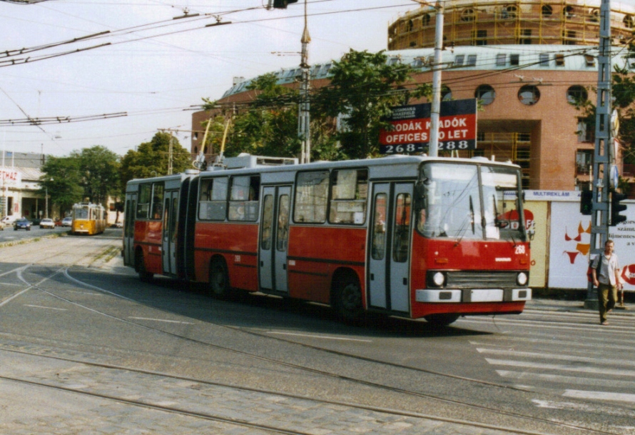 Будапеща, Ikarus 280.94 № 268
