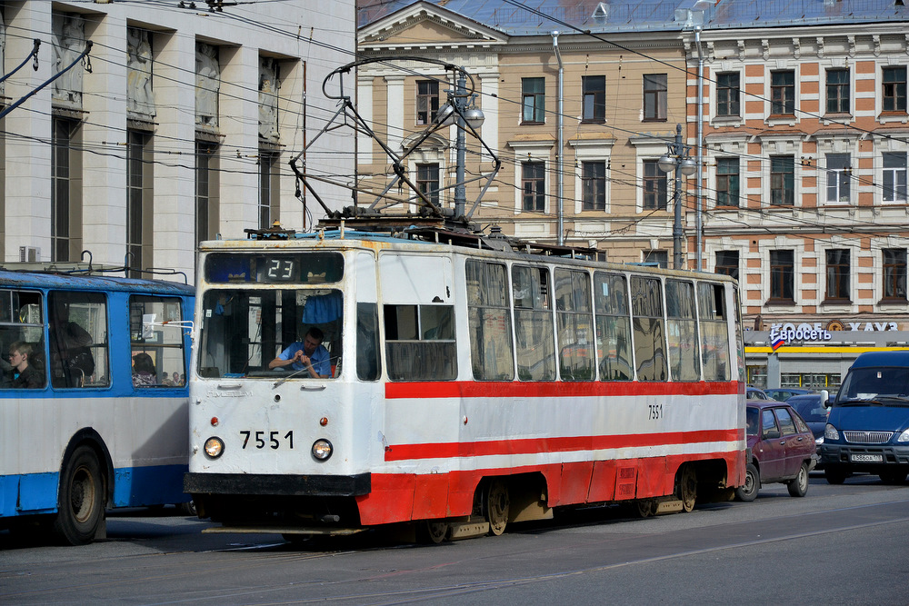 Saint-Petersburg, LM-68M č. 7551