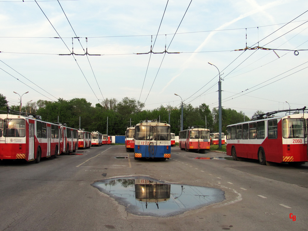 Iževskas, ZiU-682V-012 [V0A] nr. 1272; Iževskas, ZiU-682V [V00] nr. 2060; Iževskas — Trolleybus deport # 2