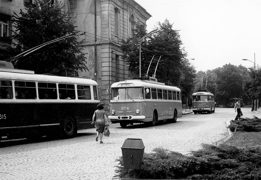 Sofia, Škoda 9Tr10 N°. 274; Sofia, Škoda 9Tr16 N°. 346; Sofia — Historical —  Тrolleybus photos (1941–1989)