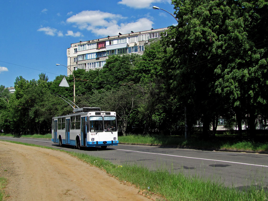 Киев, ЮМЗ Т2 № 525