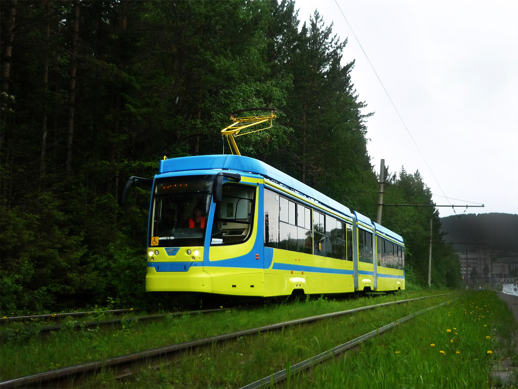 Zlatooust, 71-631-01 N°. б/н; Zlatooust — Premier essai du 71-631 tramway