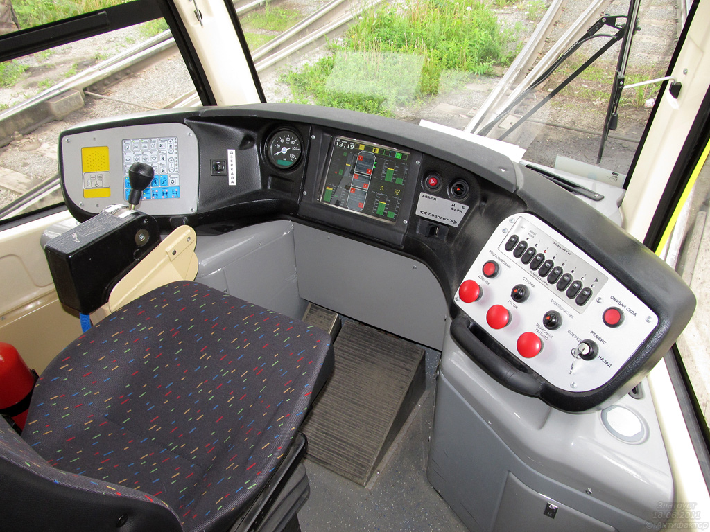 Zlatoust, 71-631-01 — б/н; Zlatoust — Testing of 71-631 tram