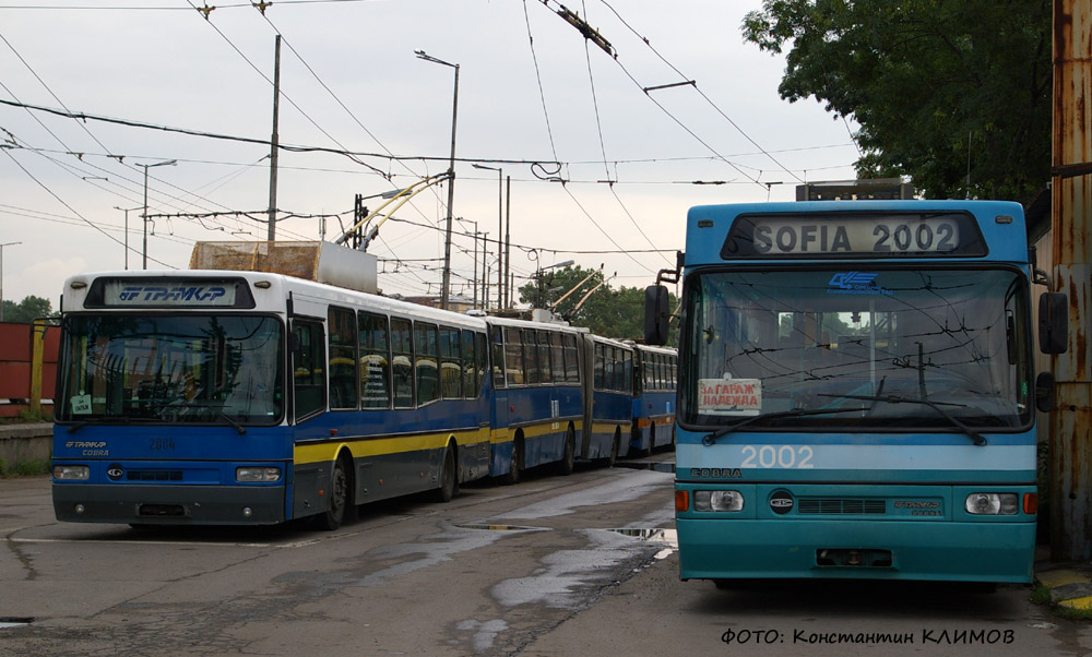 Sofia, Güleryüz Cobra TSN 2005 / TRAMKAR č. 2004; Sofia, Güleryüz Cobra GD 272 / TRAMKAR č. 2002; Sofia — Combined trolleybus and electric bus depots: [2] Nadejda