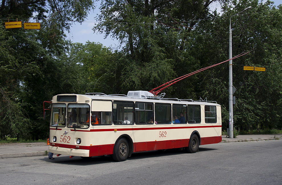 Zaporižžja, ZiU-682B # 562; Zaporižžja — Fantrip on the ZiU-682B #562 trolleybus (9 Jul 2011)