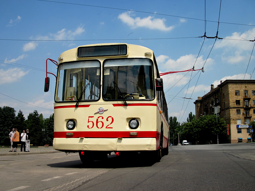 Запорожье, ЗиУ-682Б № 562; Запорожье — Поездка на троллейбусе ЗиУ-682Б № 562 (09.07.2011)