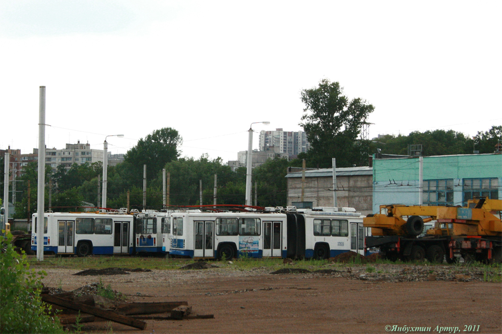 烏法, ZiU-6205М # 1069; 烏法, ZiU-6205М # 1070; 烏法 — Trolleybus Depot No. 1