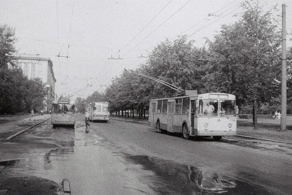 Pietari, ZiU-682V # 3606; Pietari, ZiU-682V # 3584; Pietari — Historical trolleybus photos; Pietari — Terminal stations
