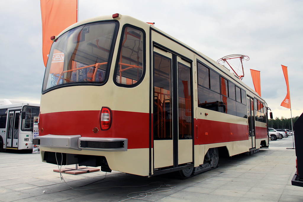 Yekaterinburg, 71-405-11 nr. 990; Yekaterinburg — “INNOPROM-2011“ Exchibition. The tram 71-405-11