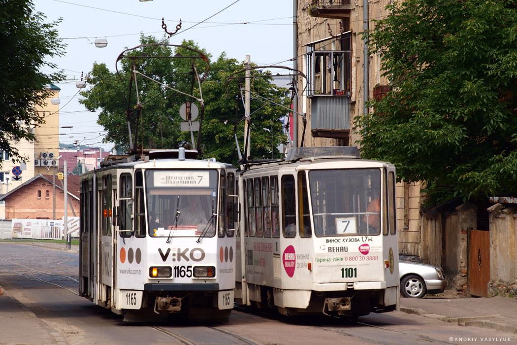 Lviv, Tatra KT4D nr. 1165; Lviv, Tatra KT4SU nr. 1101