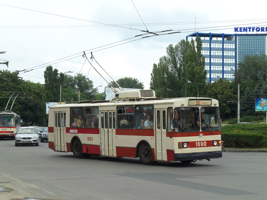 Chișinău, ZiU-682V # 1690