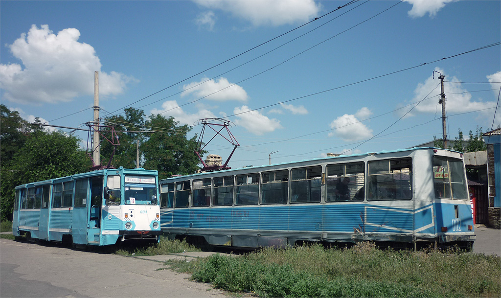 Konstantynówka, 71-605A Nr 004; Konstantynówka, 71-605 (KTM-5M3) Nr 002