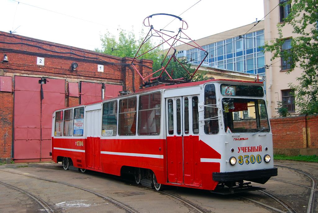 Санкт-Петербург, ЛМ-68М № 3700