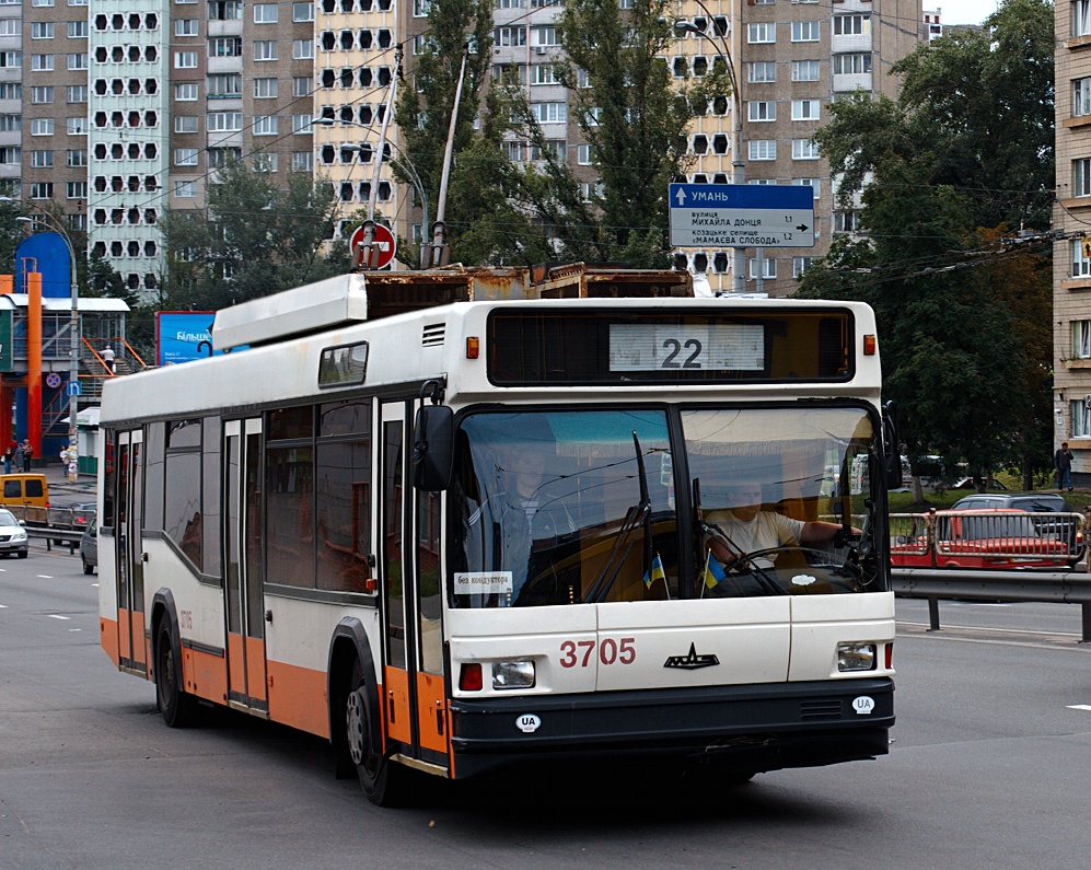 Kijów, MAZ-103T Nr 3705