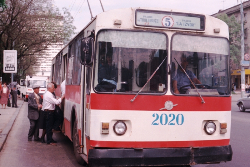 Chișinău, ZiU-682V Nr. 2020
