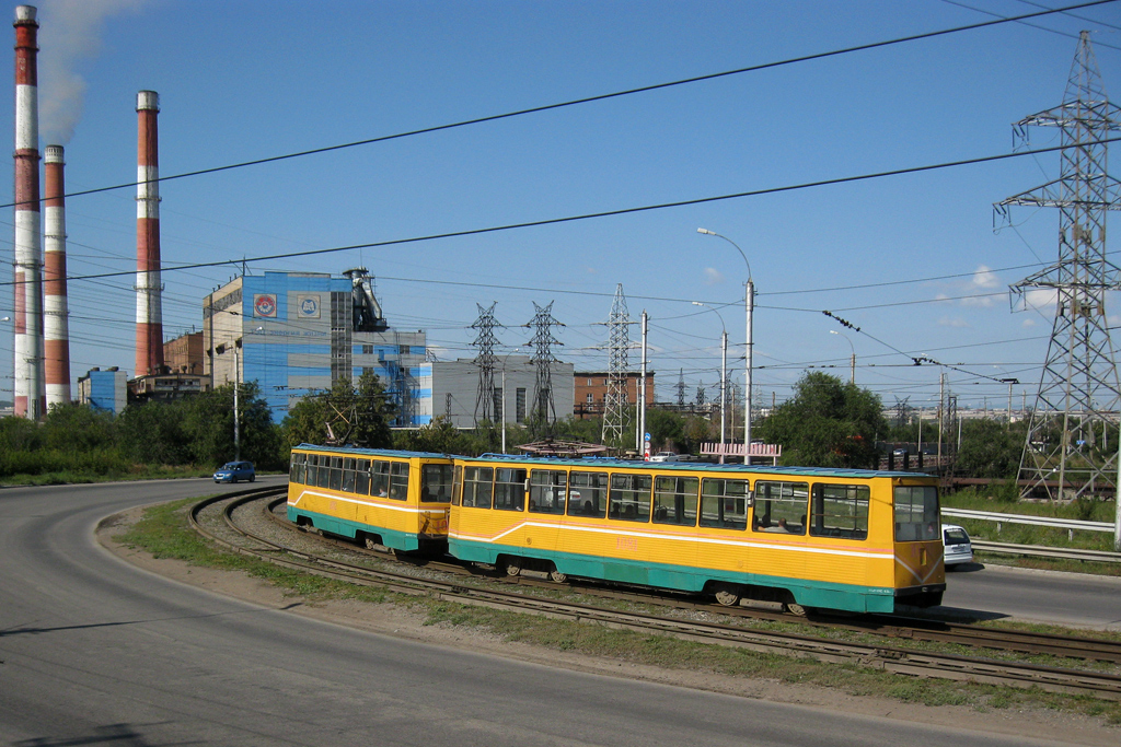 Magnyitogorszk, 71-605 (KTM-5M3) — 1082; Magnyitogorszk, 71-605 (KTM-5M3) — 1081