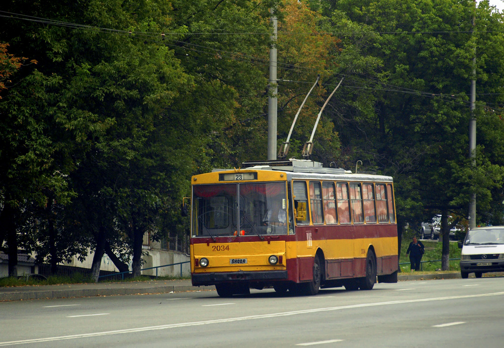 Kyiv, Škoda 14Tr89/6 # 2034