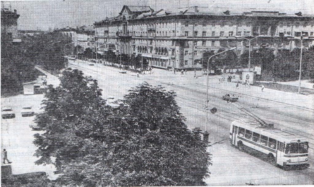 Запоріжжя — Трамвайна лінія на проспекті Леніна (Соборному); Запоріжжя — Тролейбусні лінії