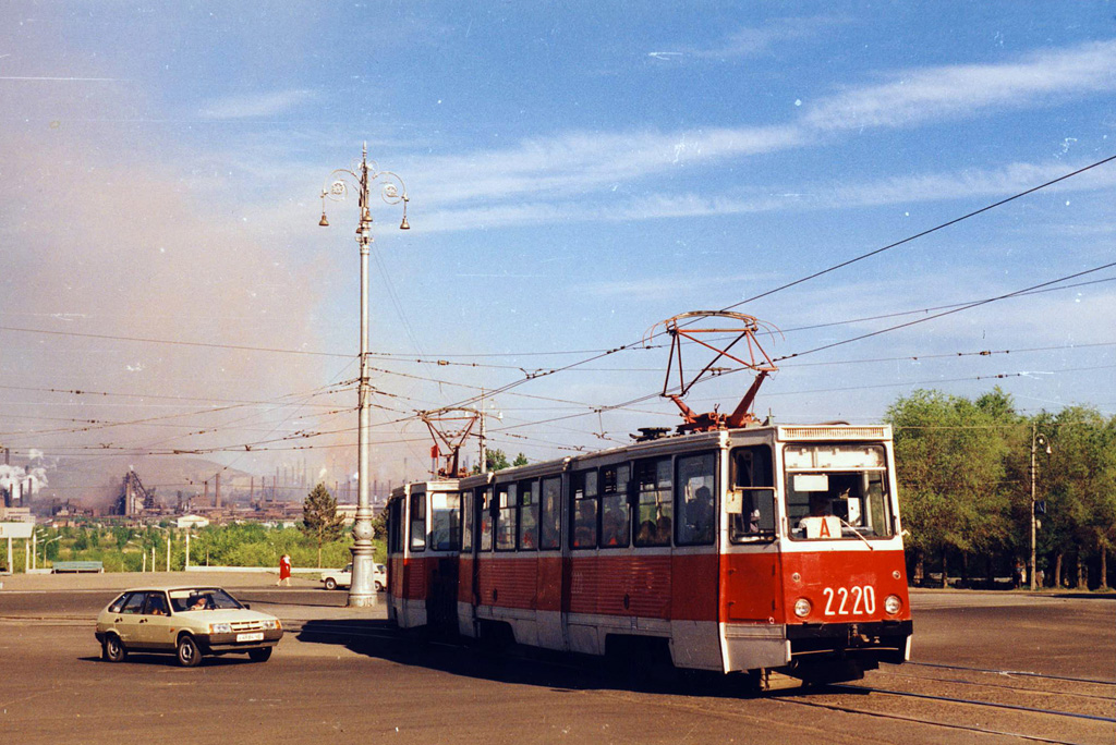 Magnitogorsk, 71-605 (KTM-5M3) Nr. 2220