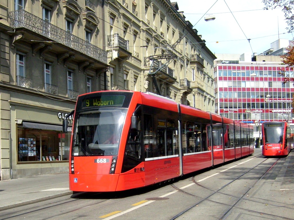 Bern, Siemens Combino Classic nr. 668