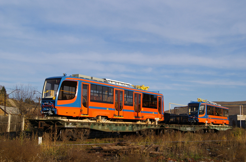 Perm, 71-623-00 Nr 560; Perm, 71-623-00 Nr 562; Ust-Kataw — New cars