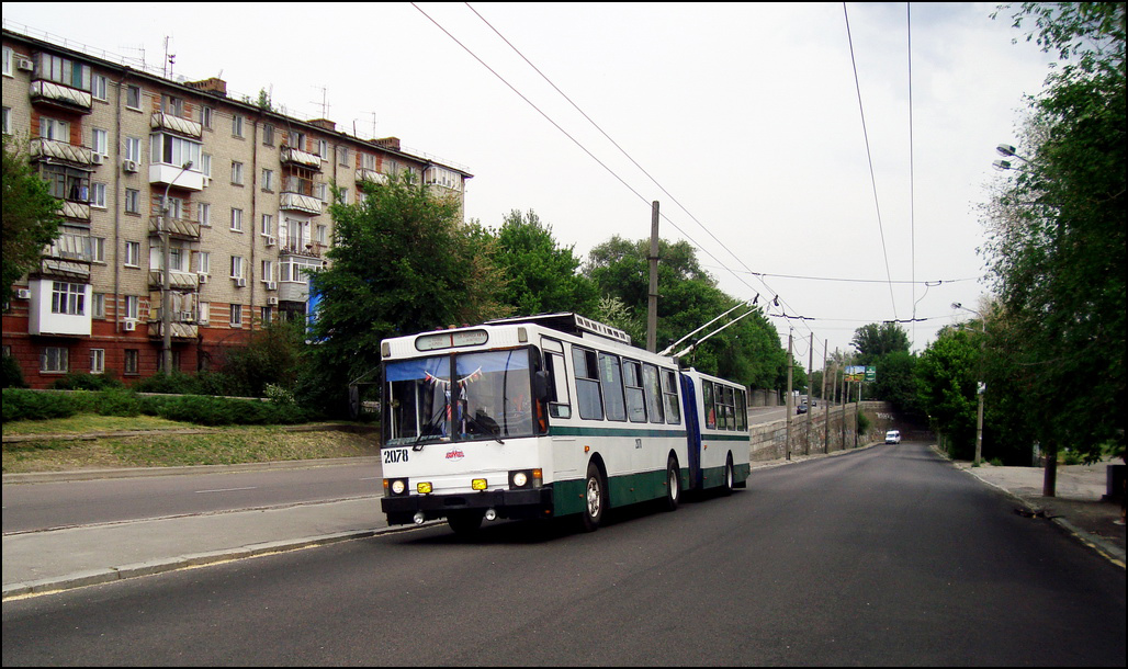 Днепр — Прогулка на ЮМЗ Т1 (21.05.2011)