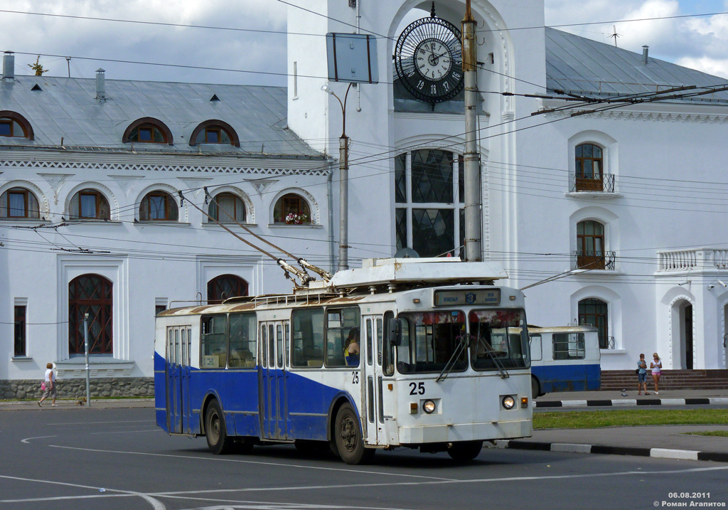 Velikiy Novgorod, ZiU-682 GOH Ivanovo # 25