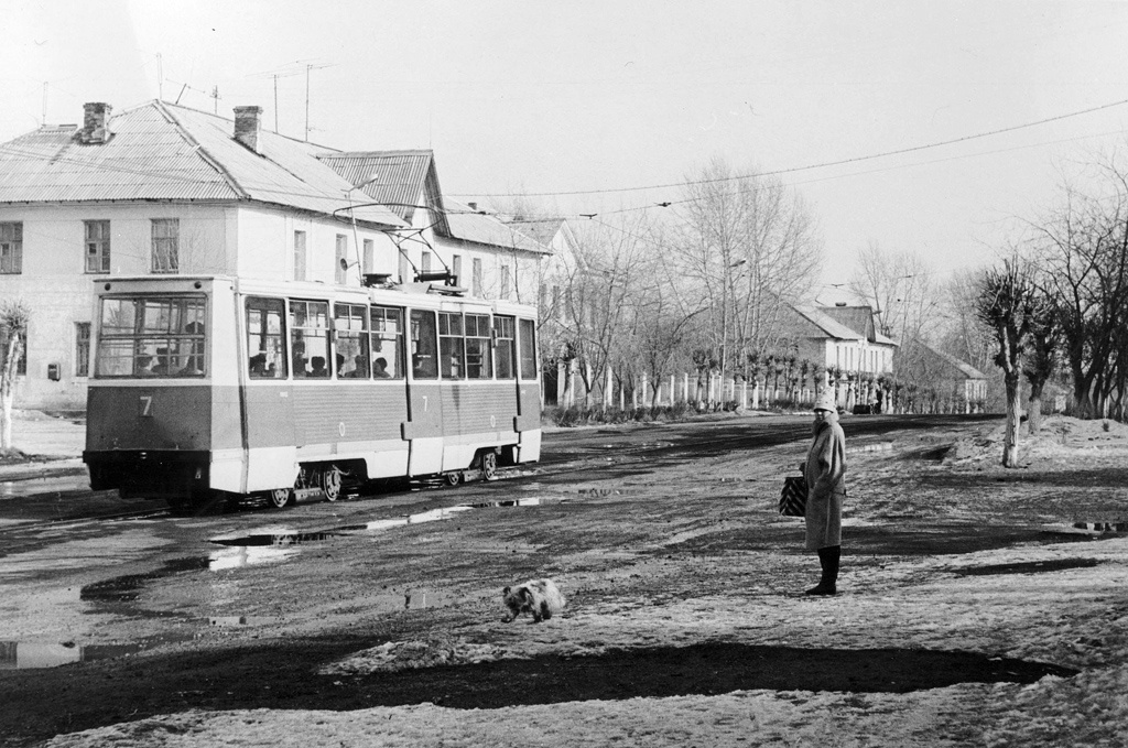 Volchansk, 71-605 (KTM-5M3) Nr 7; Volchansk — Old photos