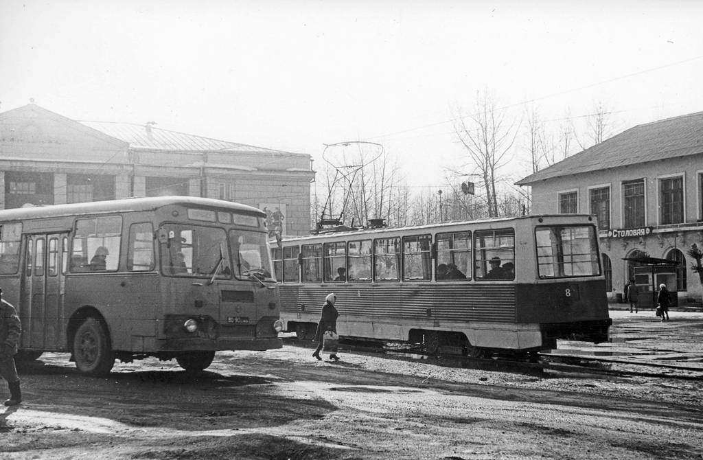 Volchansk, 71-605 (KTM-5M3) № 8; Volchansk — Old photos