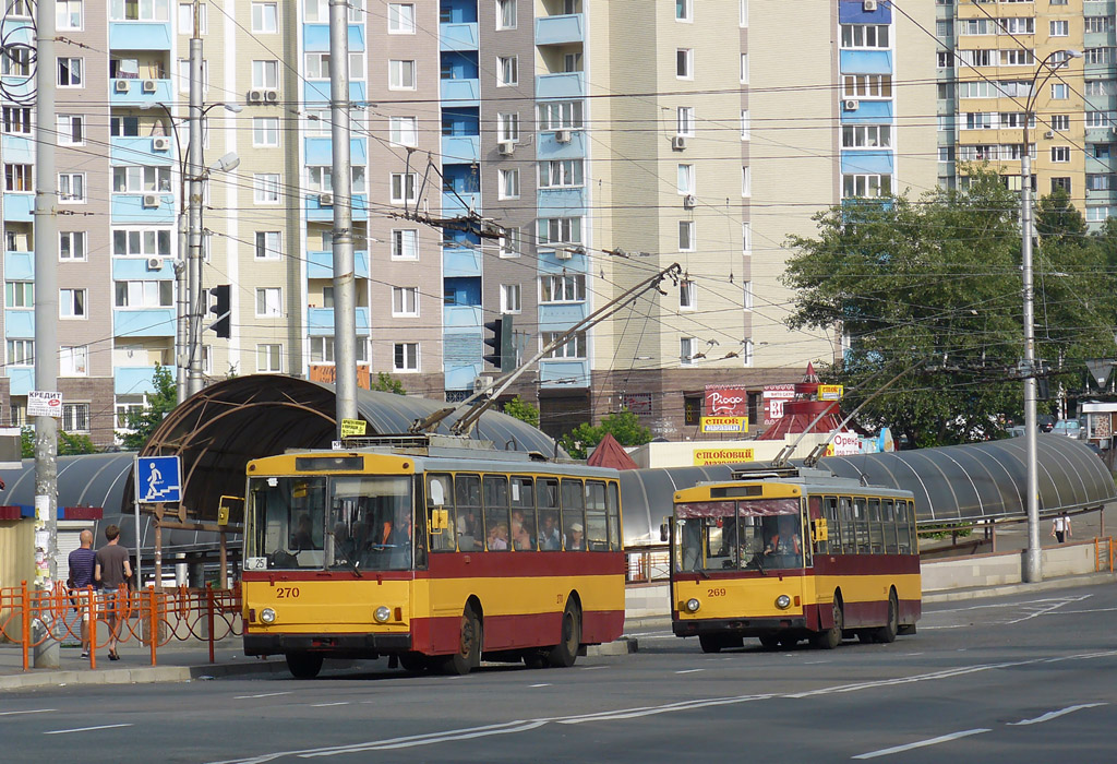 Київ, Škoda 14Tr02 № 270