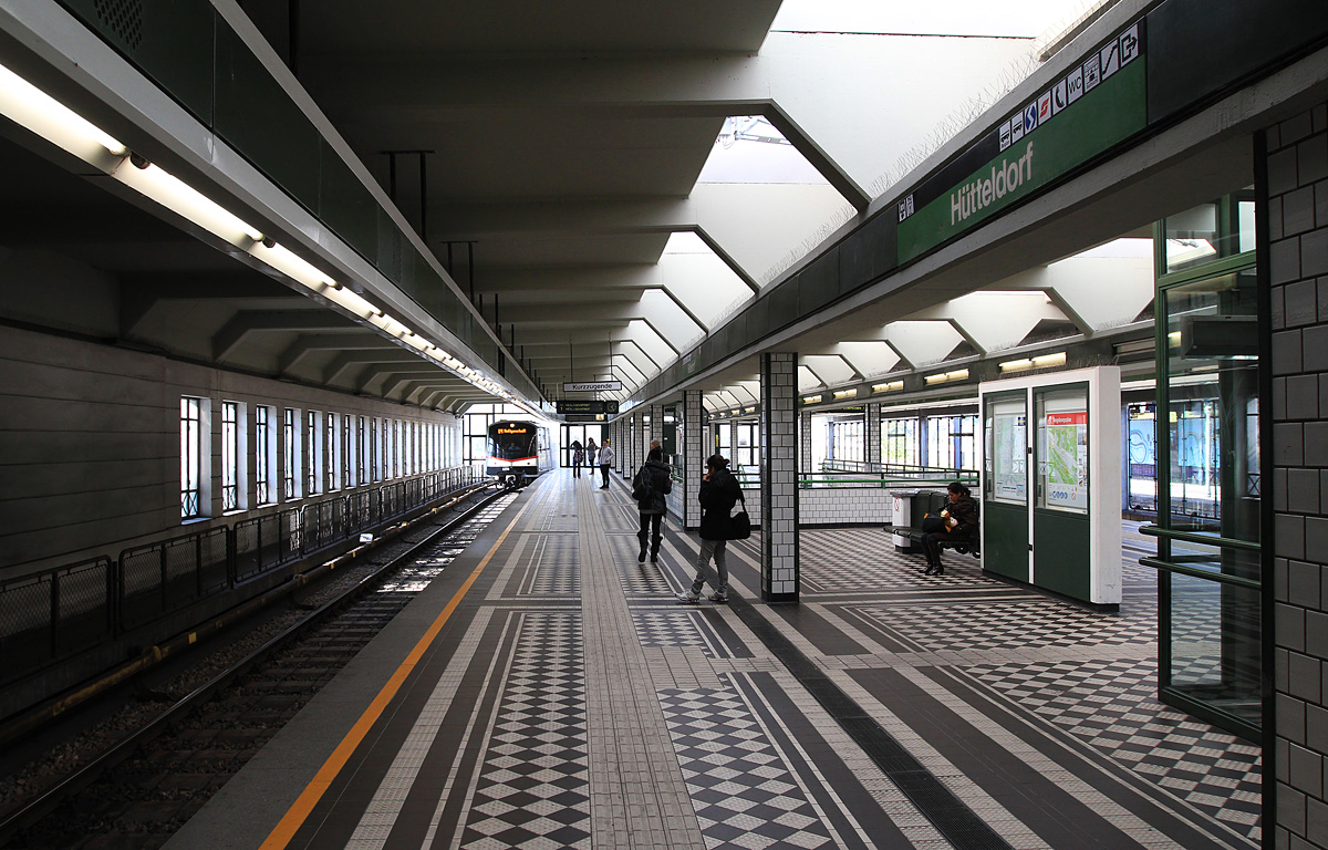 Viena — U-Bahn — line U4