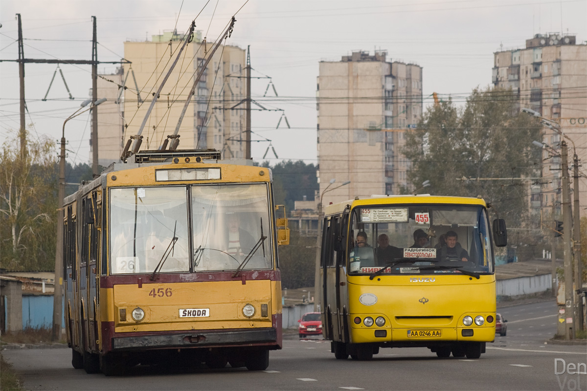 Киев, Škoda 15Tr02/6 № 456